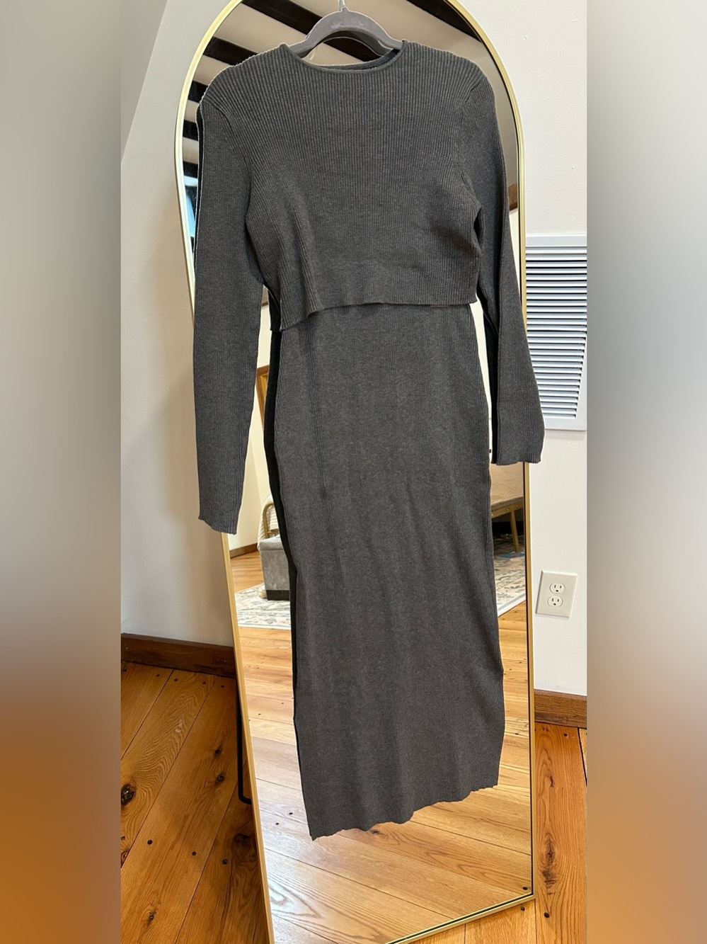 Kindred Bravely 2 in 1 Nursing & Maternity Knit Midi Dress. Women’s Small. NWT